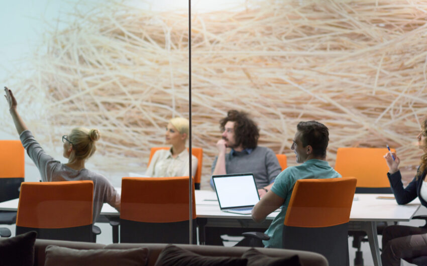 五种截然不同的工作场所，共享同样无缝的视频会议体验